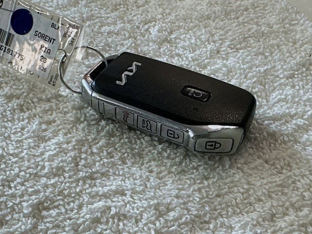 Used 2023 Kia Sorento X-Line EX image 28