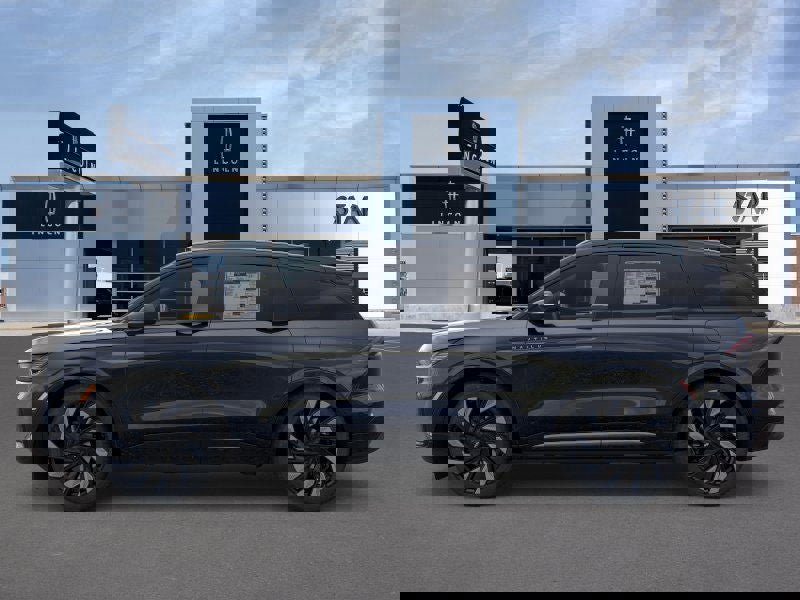 New 2026 Lincoln Nautilus Reserve w/ Jet Appearance Package image 3