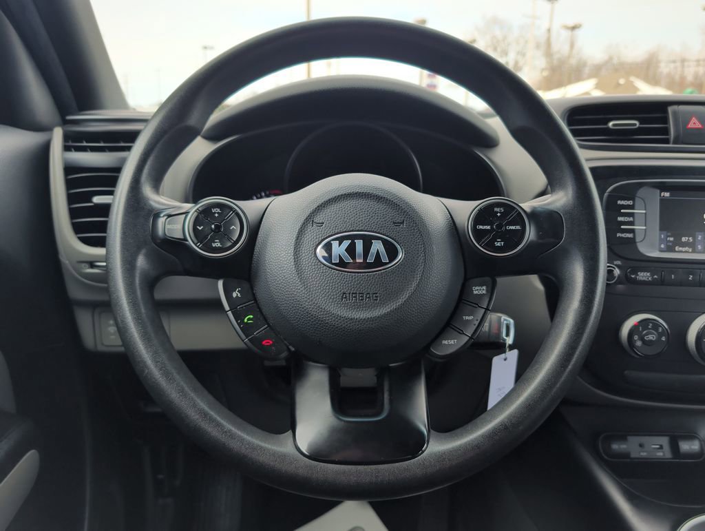 Used 2017 Kia Soul image 11