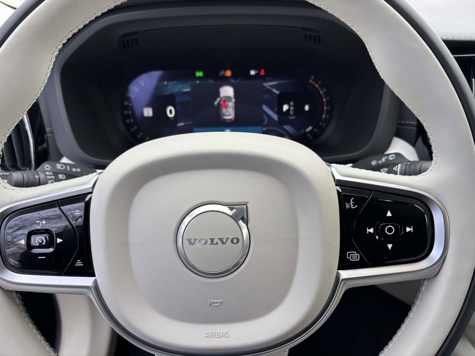 New 2026 Volvo XC60 B5 Ultra w/ Protection Package Premier image 14