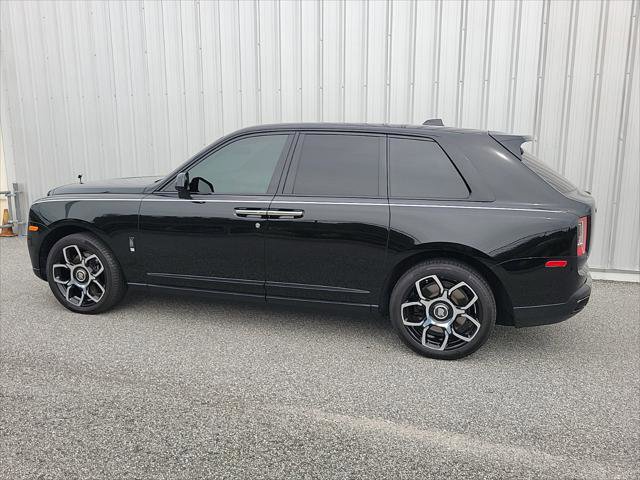 Certified 2023 Rolls-Royce Cullinan Black Badge w/ Dark Exterior Package image 28