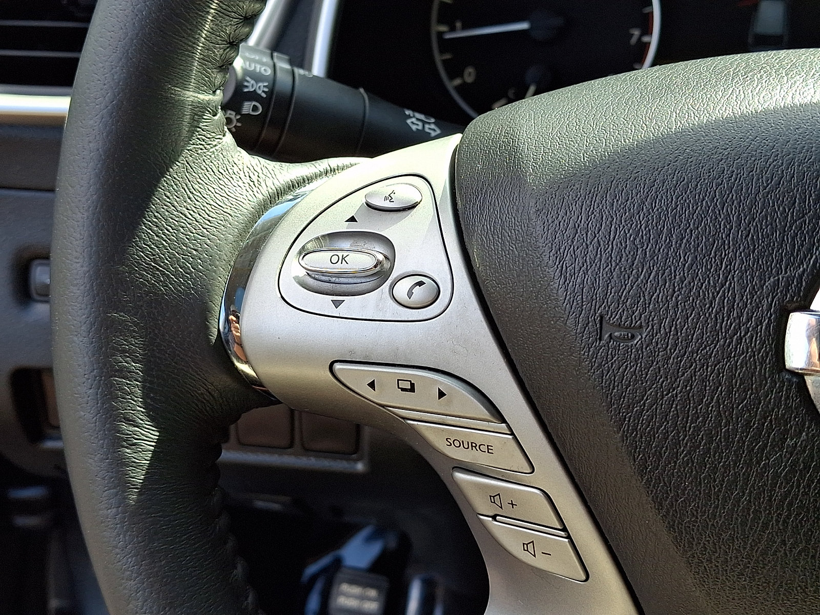 Certified 2017 Nissan Murano SL w/ SL Technology Package AWD/4WD image 21