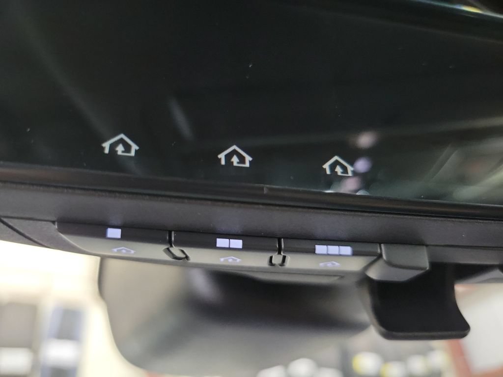 Used 2024 Land Rover Discovery Sport Dynamic SE AWD/4WD image 34