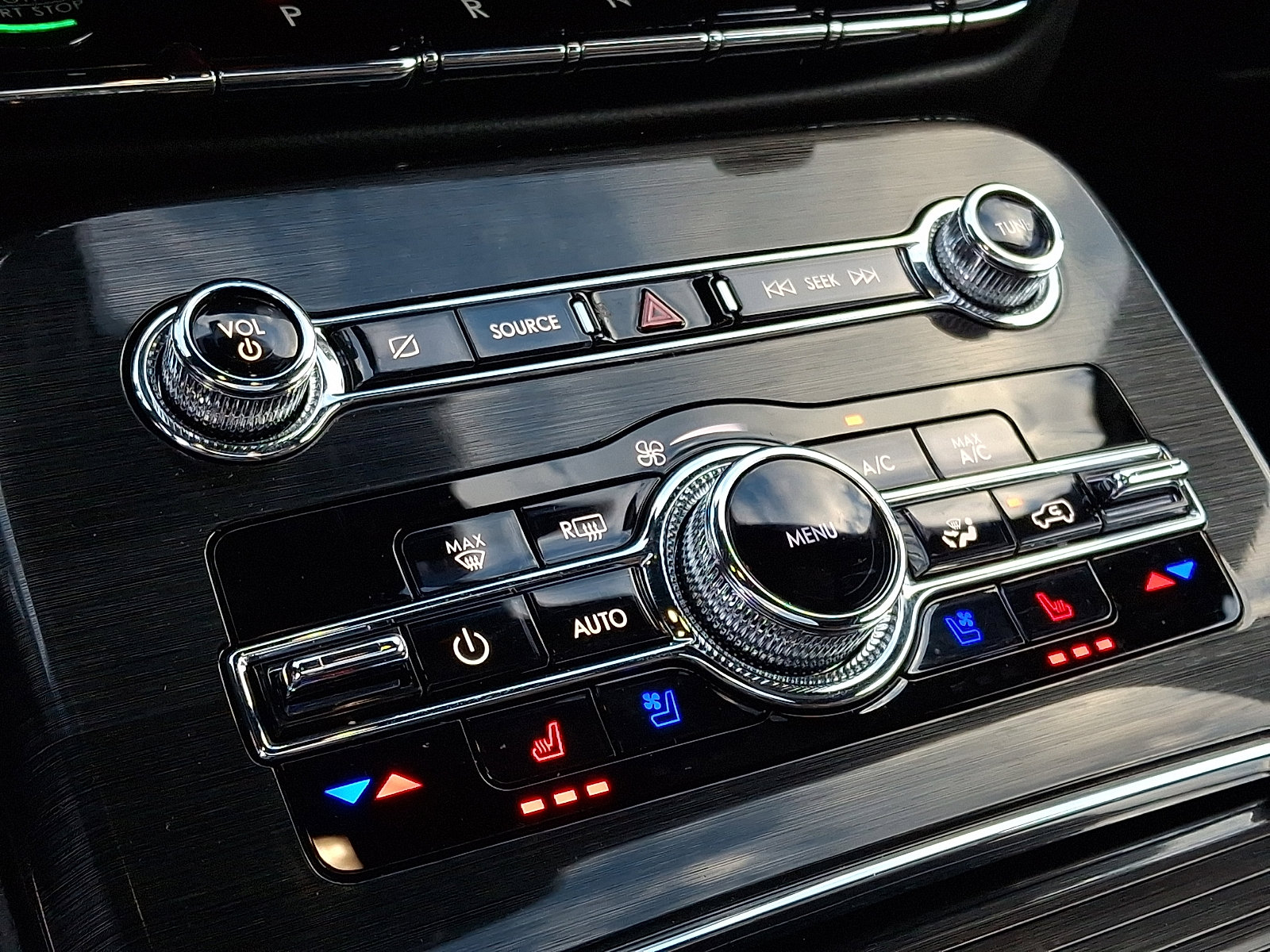 Certified 2023 Lincoln Nautilus Reserve w/ Equipment Group 201A image 17