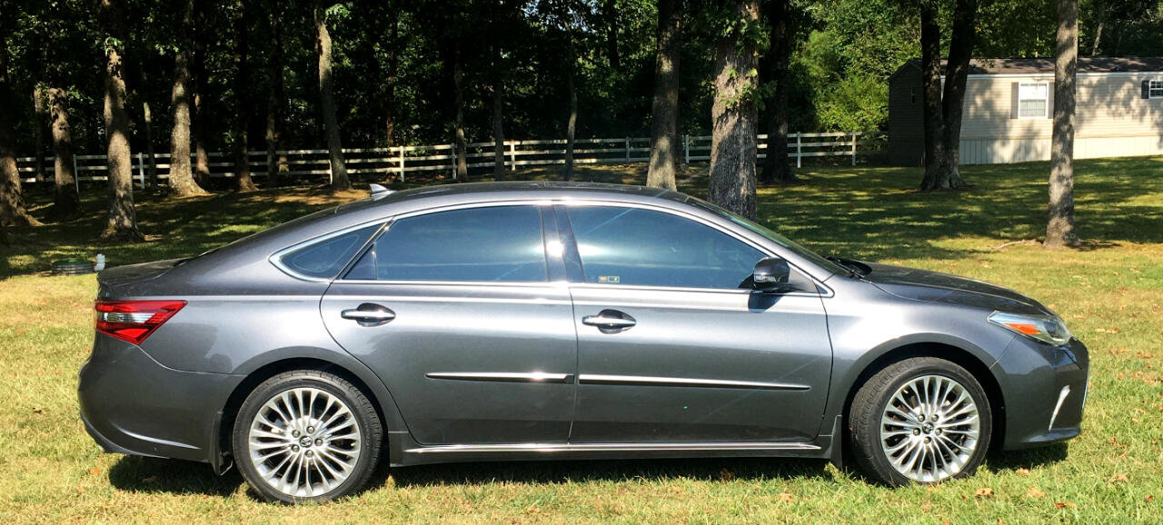Used 2018 Toyota Avalon XLE Premium image 6