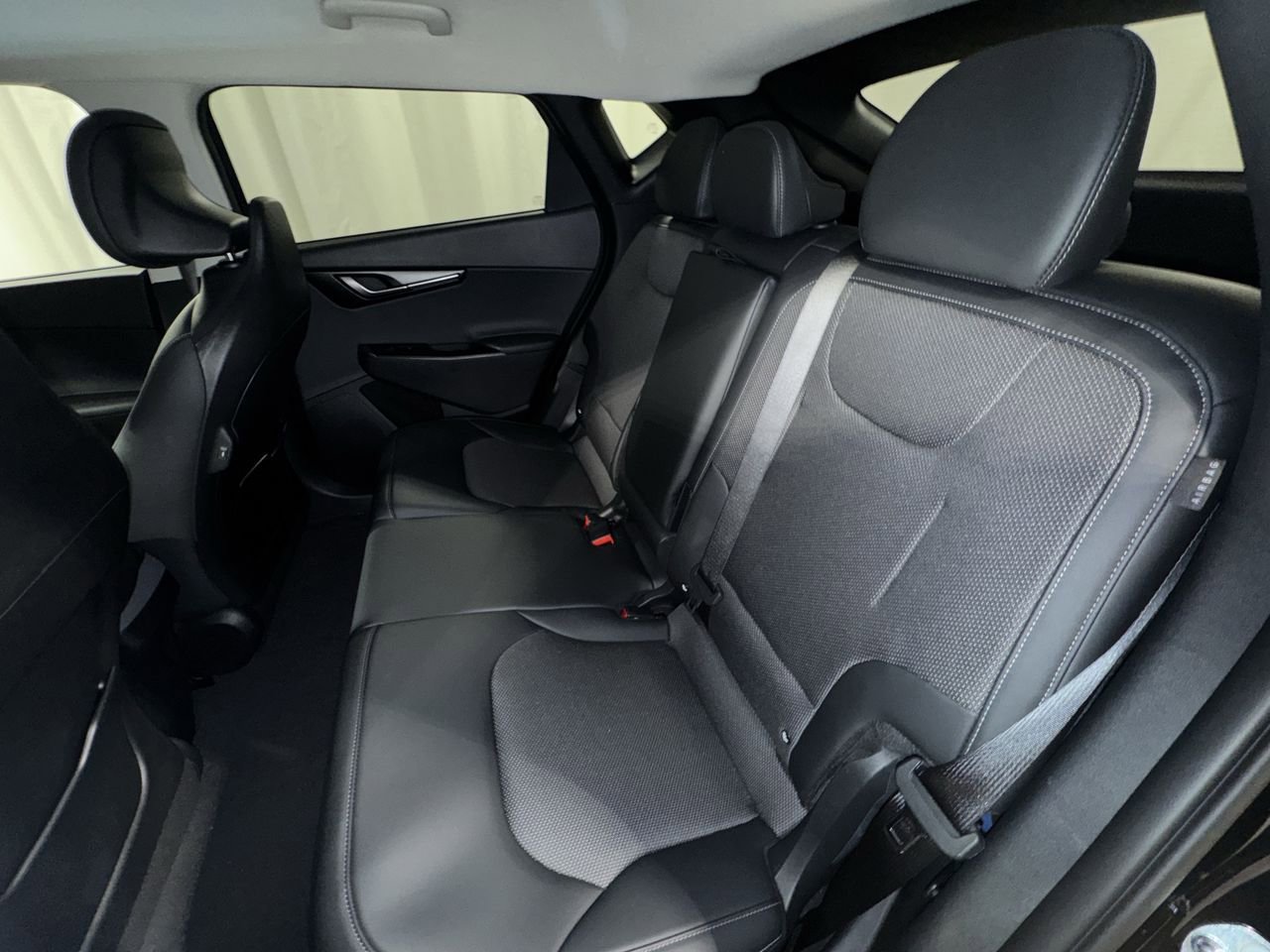 New 2025 Kia EV6 Light w/ Light LR Technology Package image 27