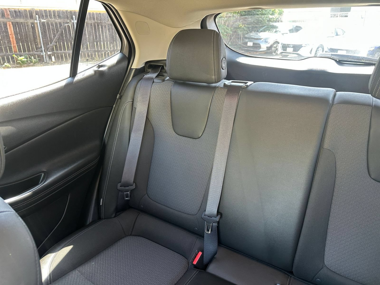 Used 2025 Buick Encore GX Preferred FWD image 37