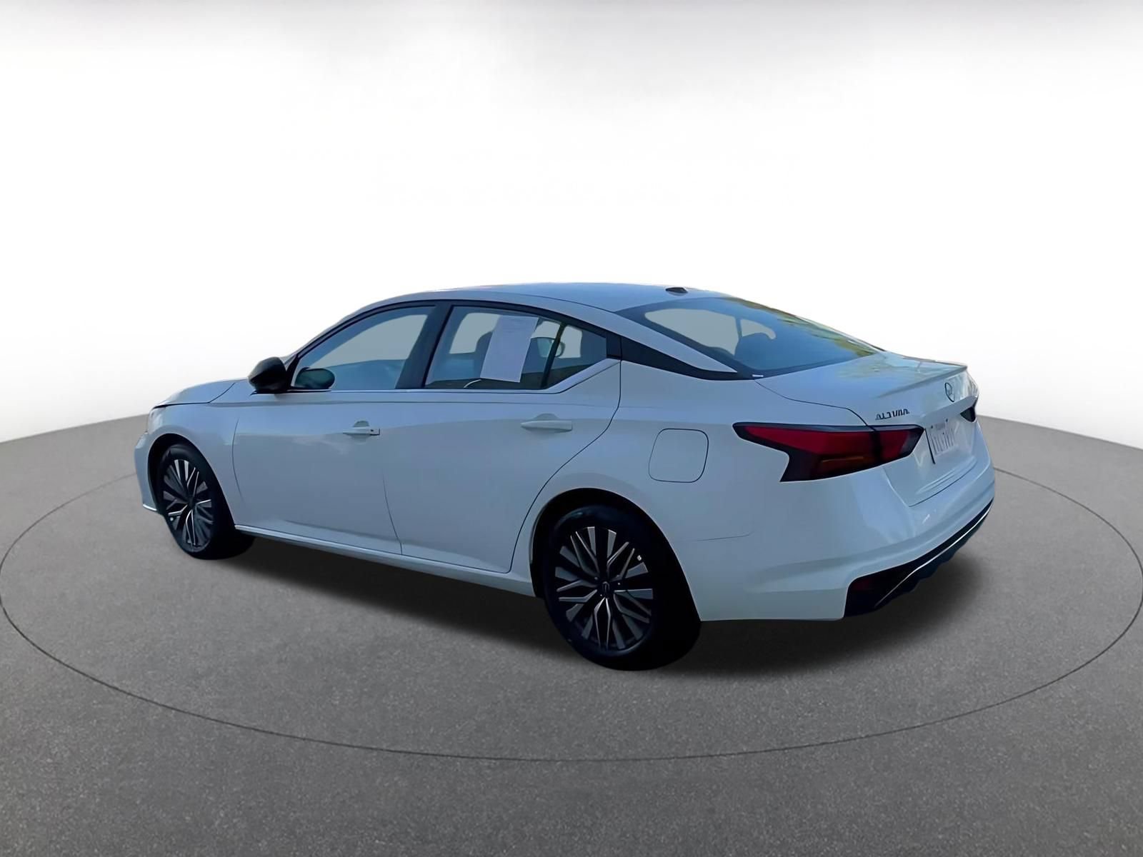 Used 2026 Nissan Altima 2.5 SV FWD image 10