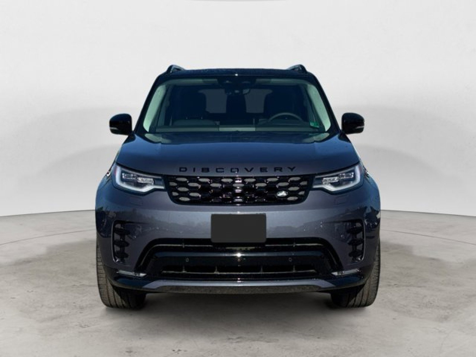 New 2025 Land Rover Discovery Dynamic SE image 8