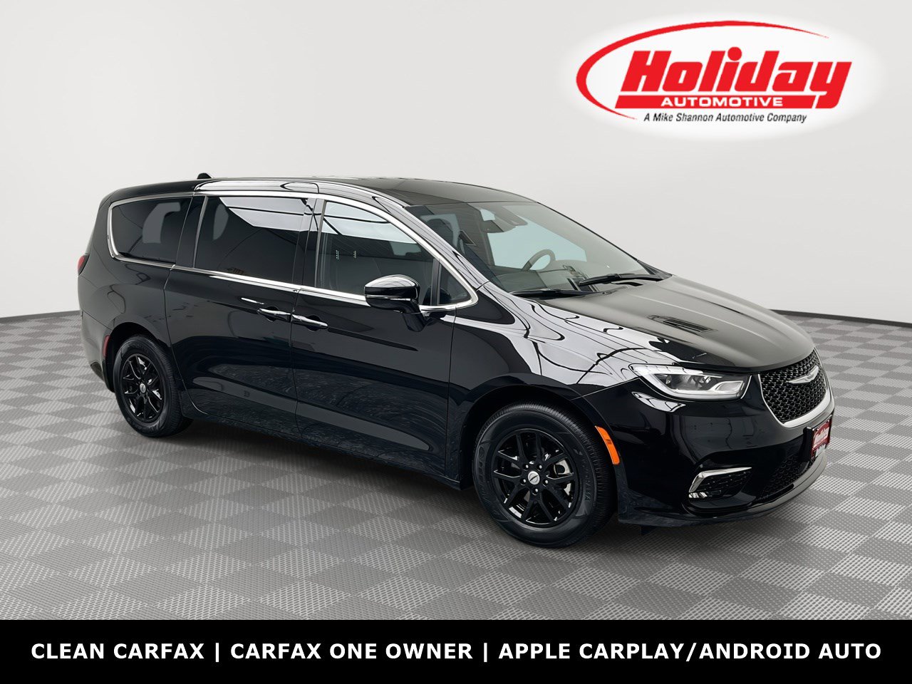Used 2025 Chrysler Pacifica Select FWD image 1