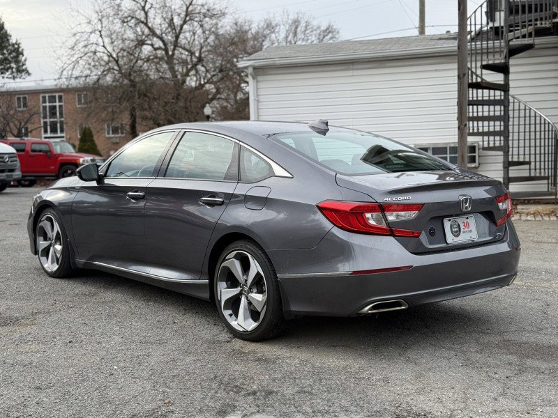 Used 2018 Honda Accord Touring image 4