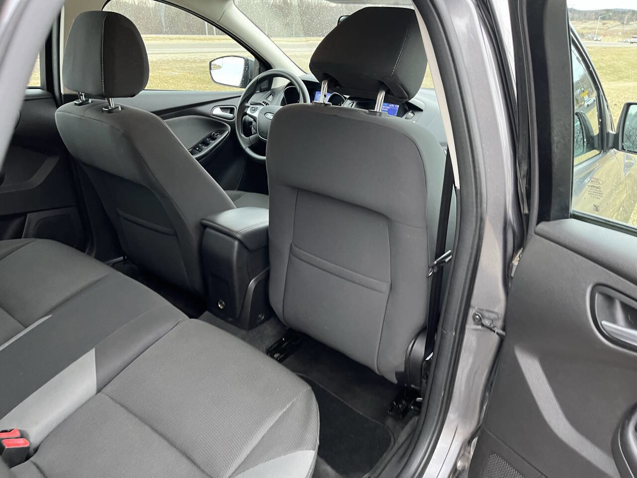 Used 2013 Ford Focus SE image 29