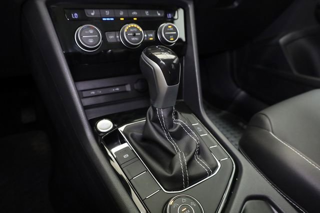 Used 2023 Volkswagen Taos SEL image 24