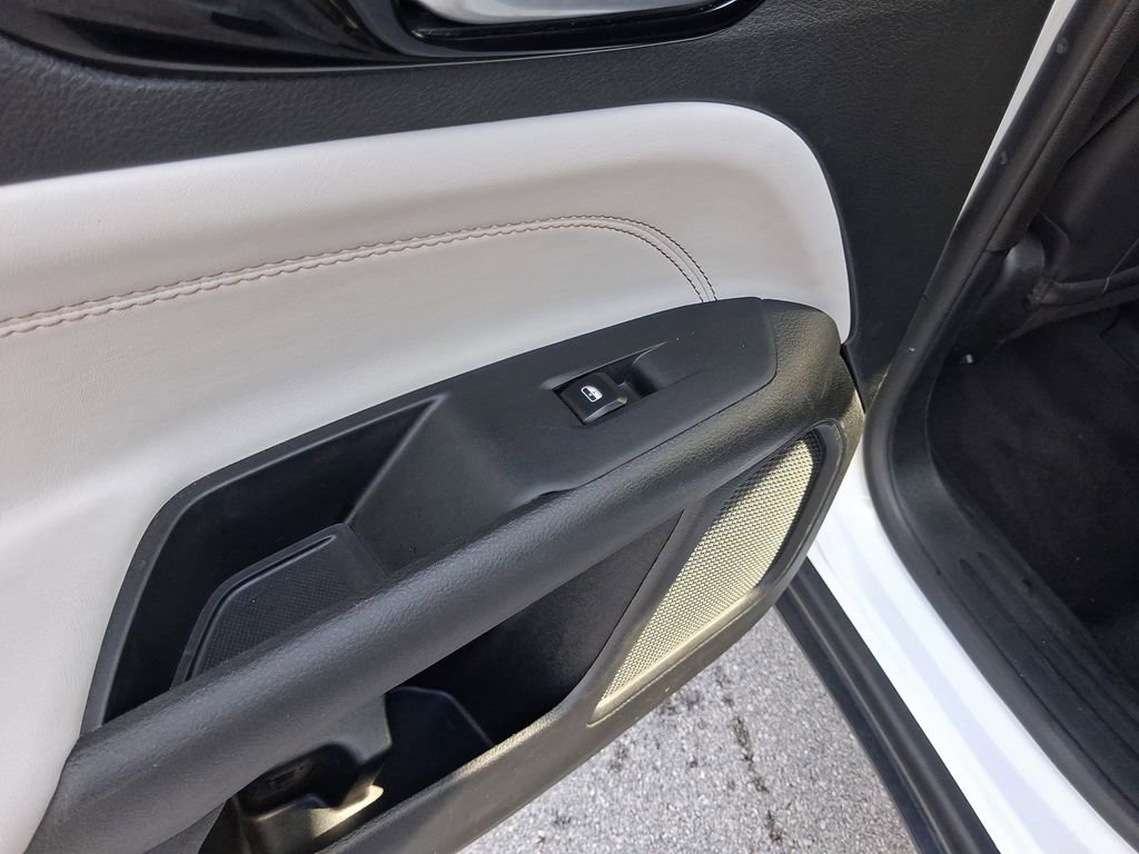 Used 2023 Jeep Compass Limited image 12