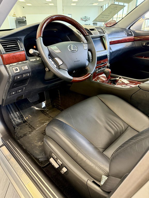 Used 2007 Lexus LS 460 RWD image 13