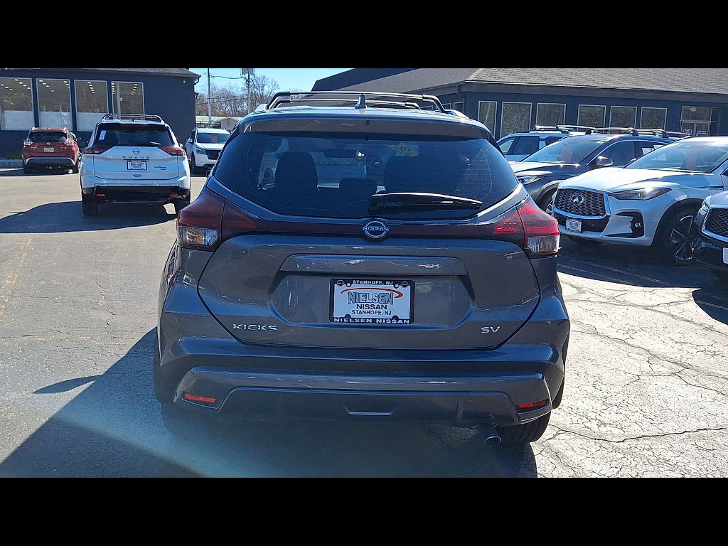 Certified 2024 Nissan Kicks SV w/ Interior Electronics Package image 7