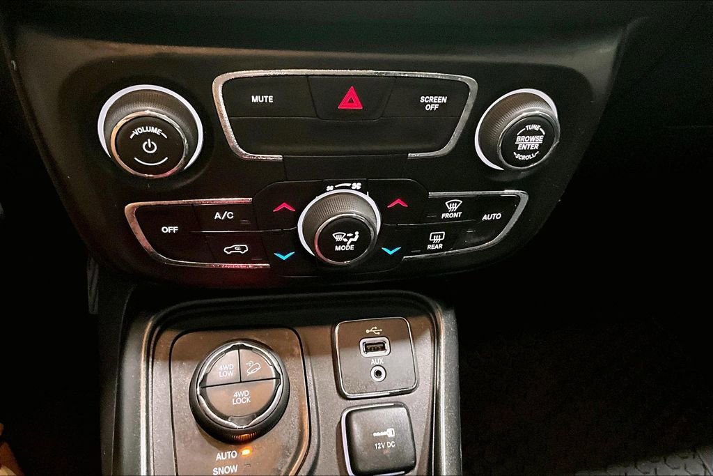 Used 2018 Jeep Compass Trailhawk w/ Navigation Group image 15