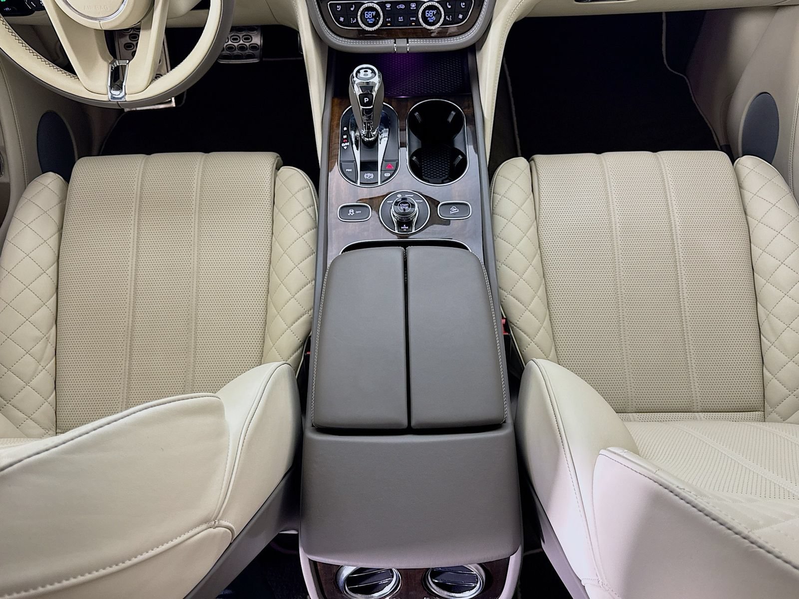 Certified 2020 Bentley Bentayga Plug-In Hybrid AWD/4WD image 24