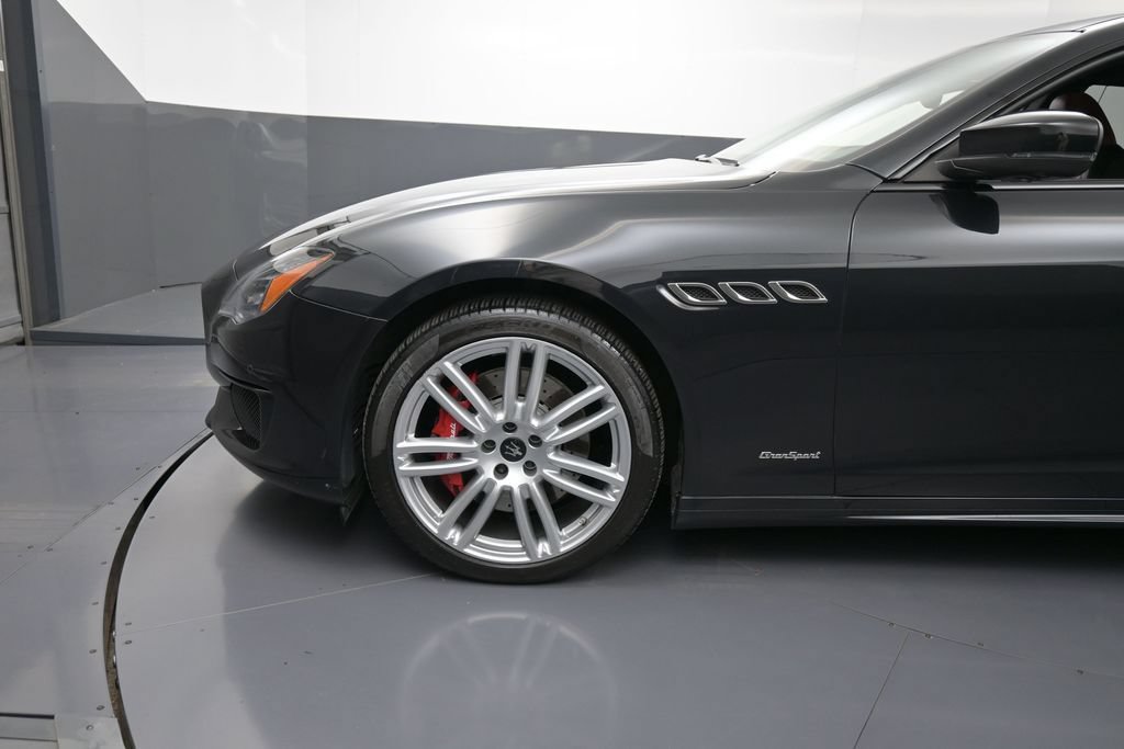 Used 2020 Maserati Quattroporte S GranSport Q4 AWD/4WD image 12