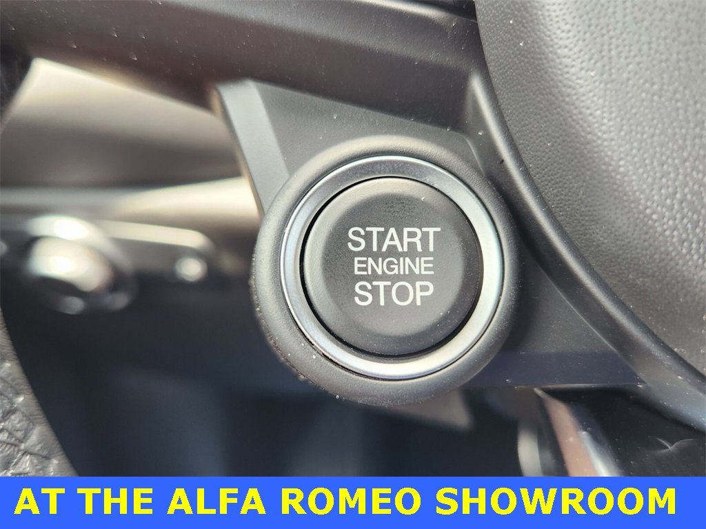 Used 2025 Alfa Romeo Tonale w/ Premium Package image 27