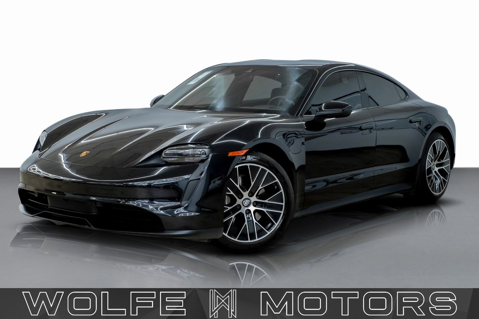 Used 2023 Porsche Taycan image 1