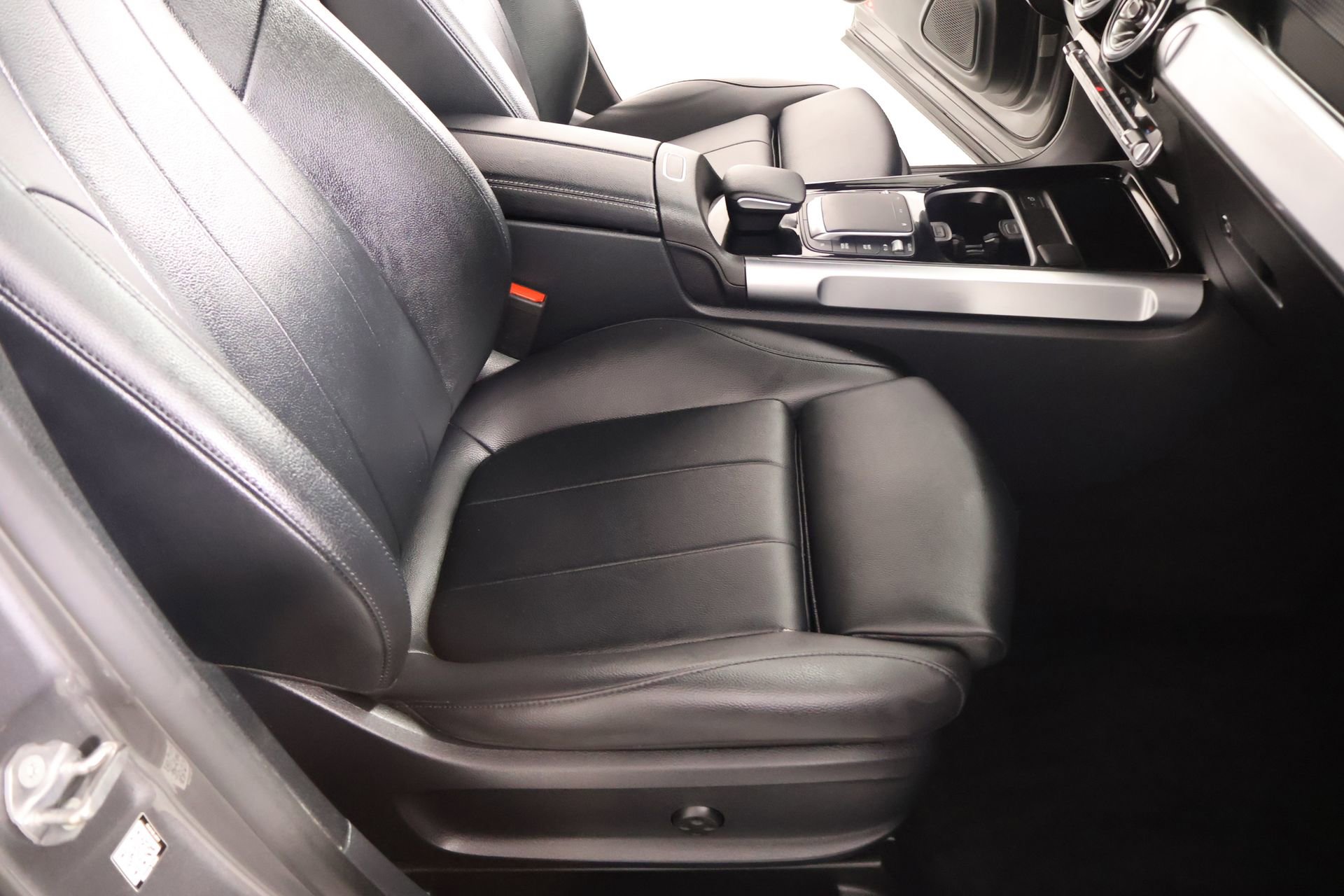 Used 2023 Mercedes-Benz GLB 250 image 12