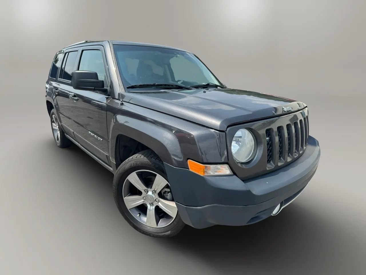 Used 2016 Jeep Patriot High Altitude FWD image 2