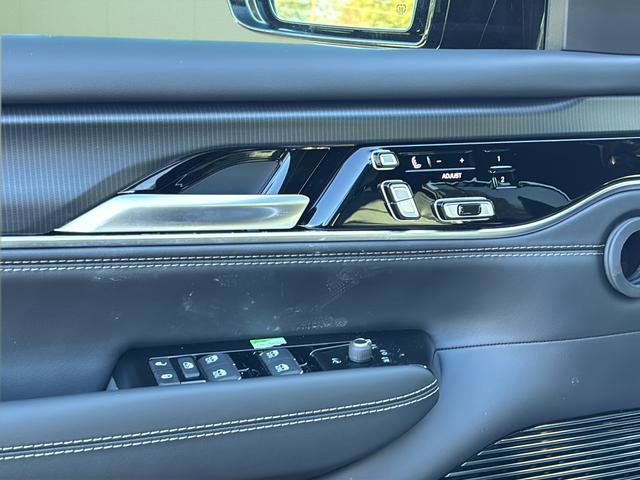 New 2026 Jeep Grand Wagoneer Summit w/ Rear Seat Video Group I image 17