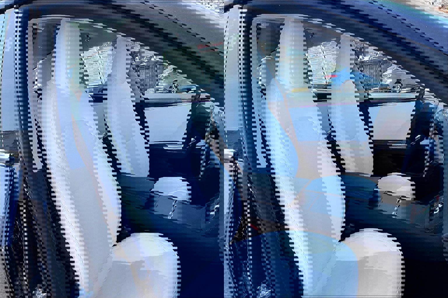 Used 2025 Tesla Model 3 Long Range image 7