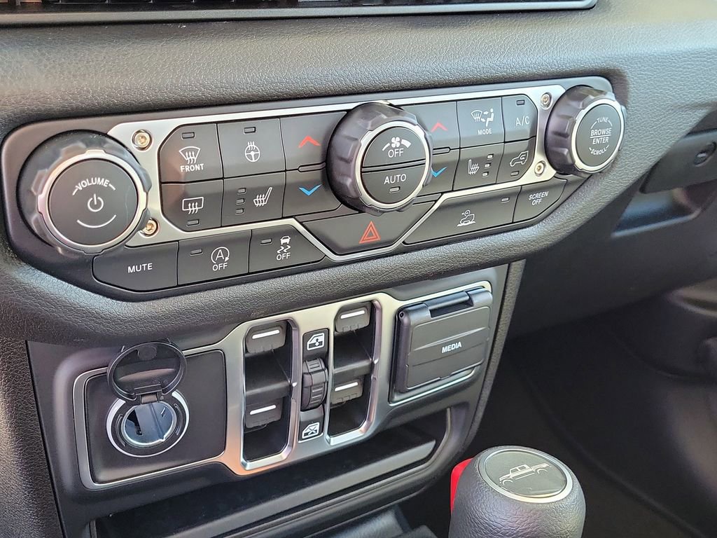 New 2025 Jeep Gladiator Sport image 29