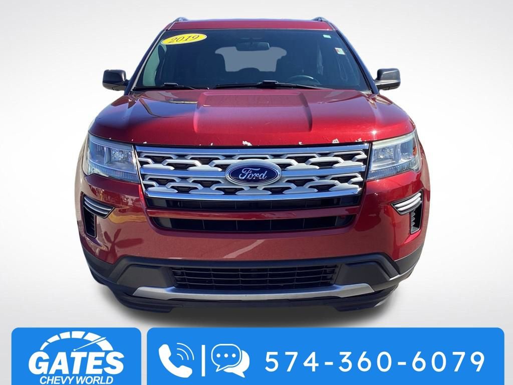 Used 2019 Ford Explorer XLT AWD/4WD image 2