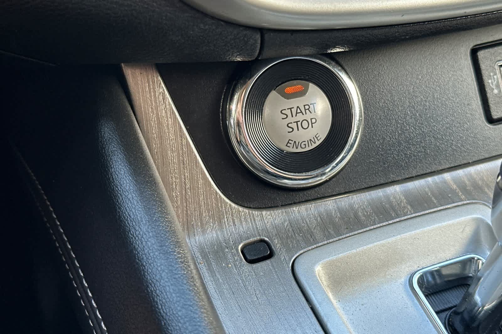 Used 2018 Nissan Murano Platinum w/ Cargo Package FWD image 28