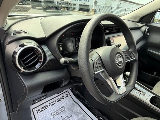 Used 2024 Nissan Kicks SV FWD image 32