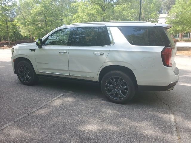 Used 2023 GMC Yukon Denali AWD/4WD image 3