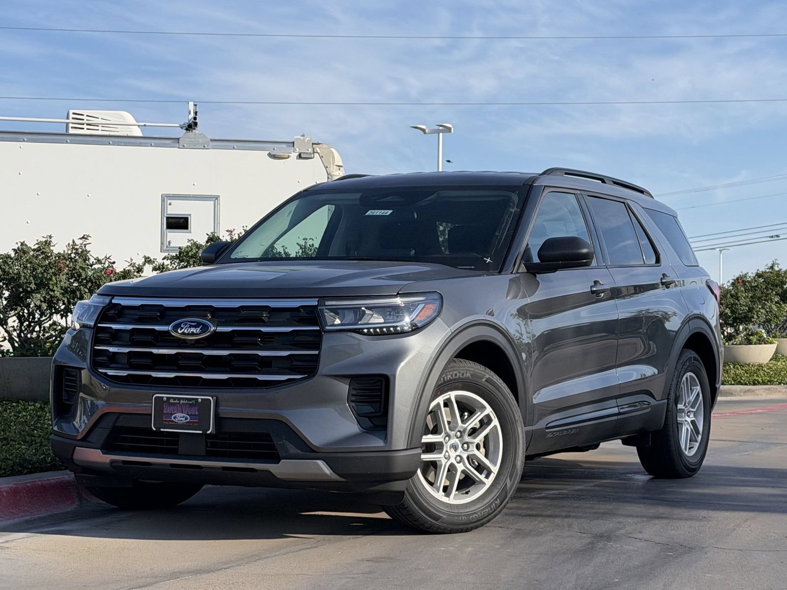 New 2026 Ford Explorer Active RWD image 2