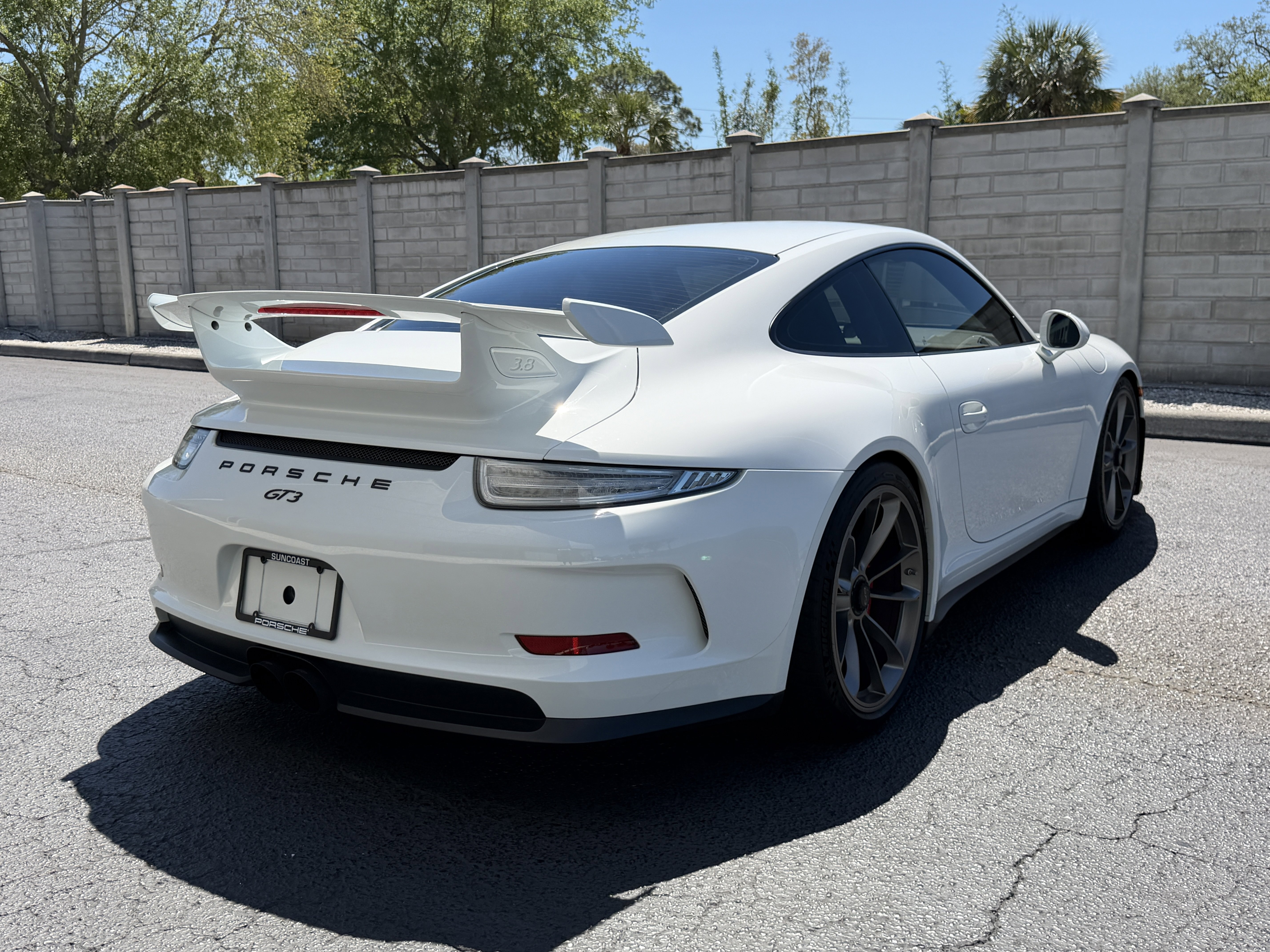 Certified 2015 Porsche 911 GT3 image 6