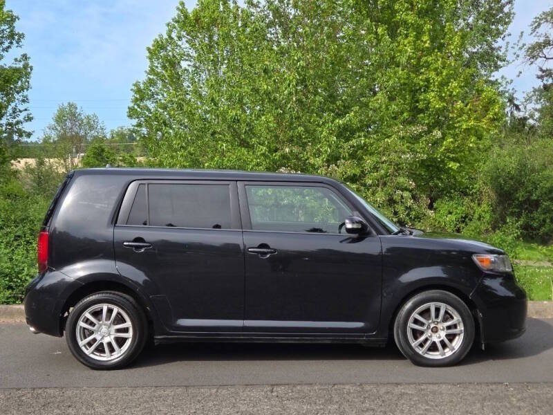 Used 2008 Scion xB FWD image 4