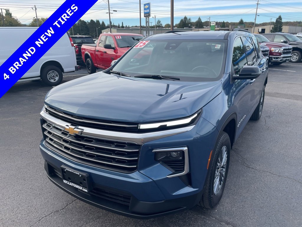 Certified 2025 Chevrolet Traverse LT