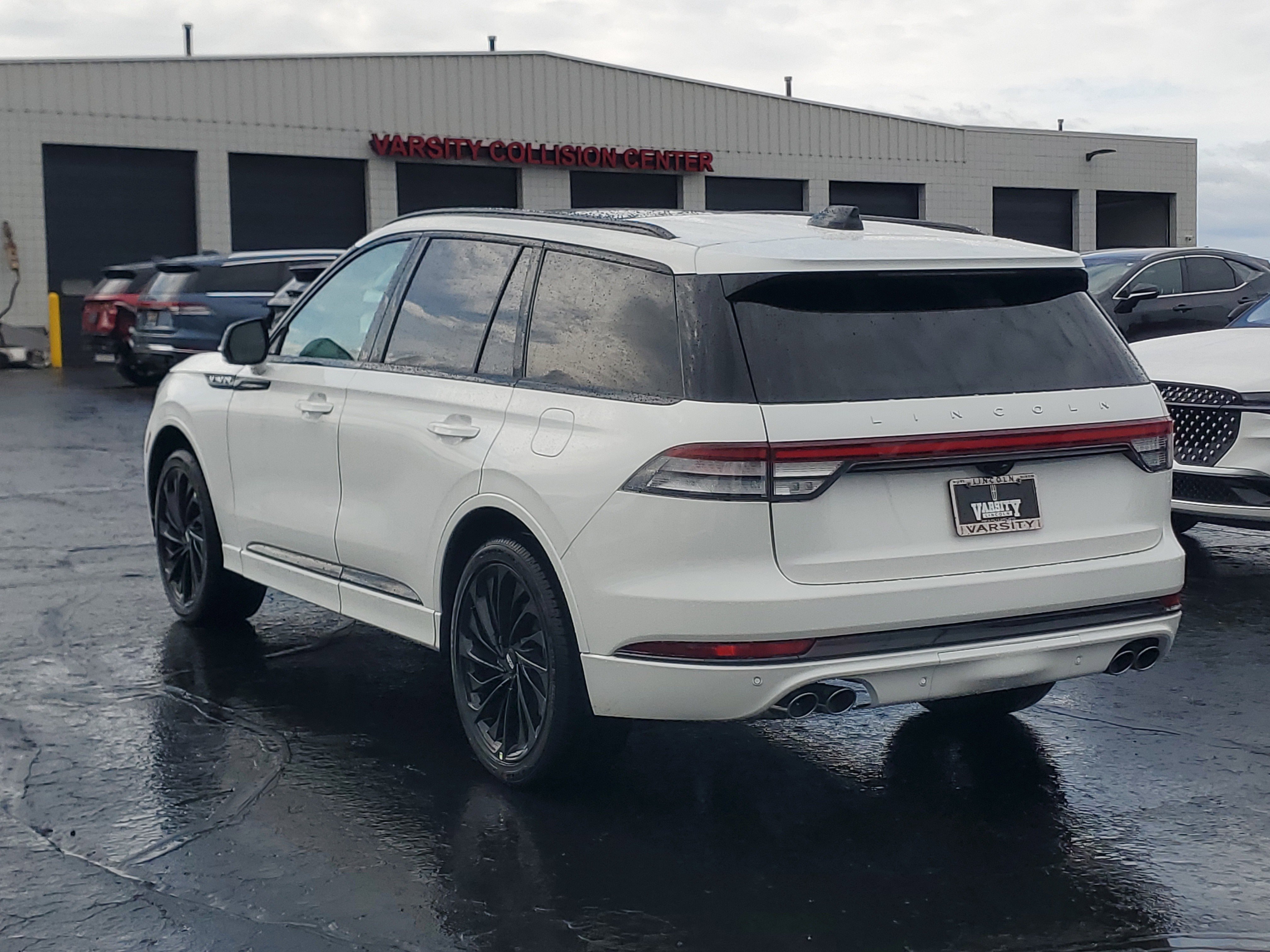 New 2026 Lincoln Aviator Reserve image 3