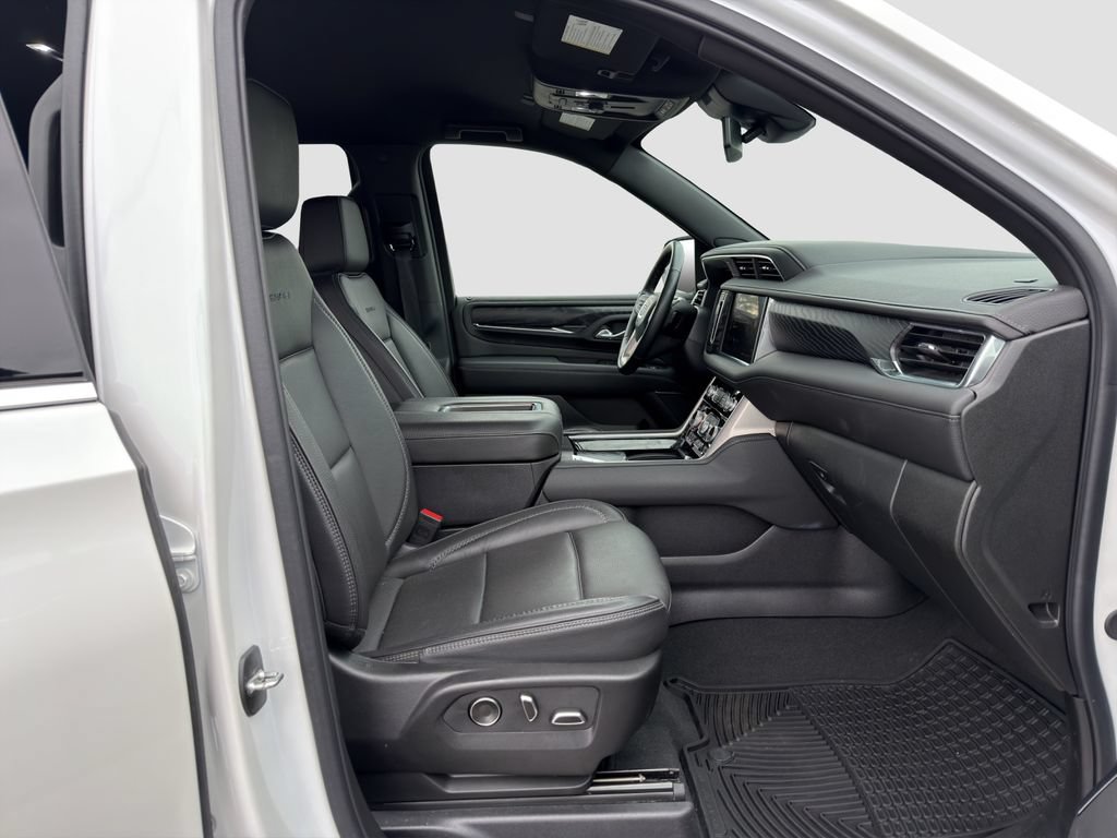 Used 2024 GMC Yukon Denali AWD/4WD image 26