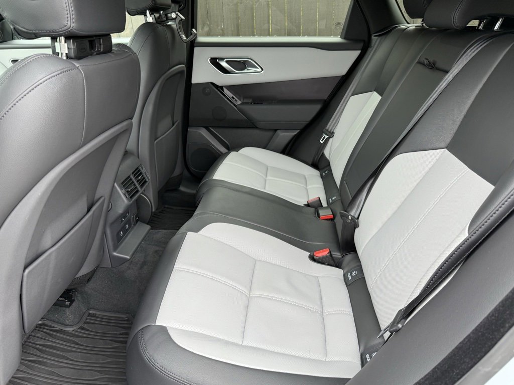 Used 2026 Land Rover Range Rover Velar Dynamic SE image 31