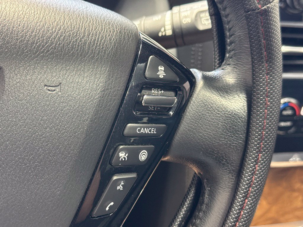 Used 2022 Nissan Armada SL w/ Captain's Chairs Package AWD/4WD image 12