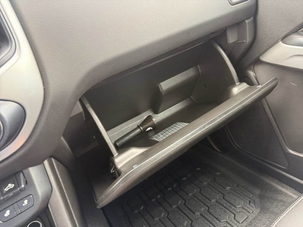 Used 2019 Chevrolet Colorado ZR2 w/ Colorado ZR2 Bison Edition image 23