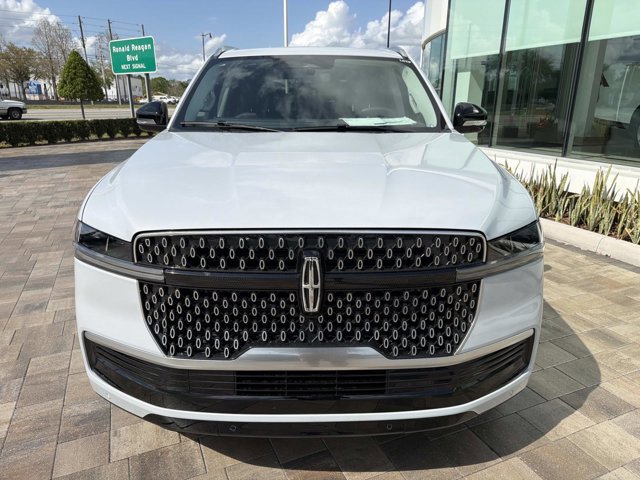 New 2025 Lincoln Navigator Reserve image 6