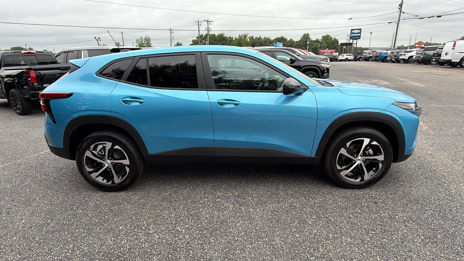 New 2026 Chevrolet Trax RS FWD image 7