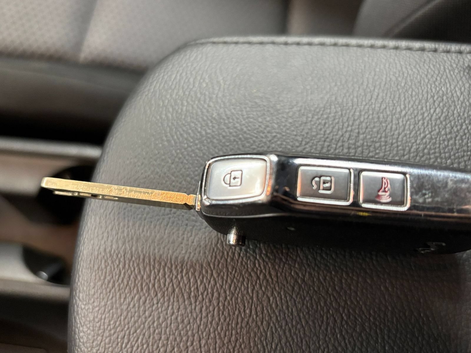 Used 2025 Kia Soul LX w/ LX Technology Package FWD image 20