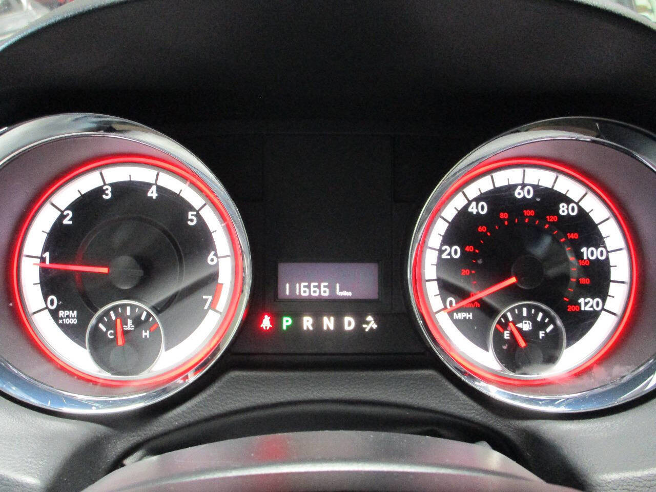 Used 2019 Dodge Grand Caravan SXT image 16