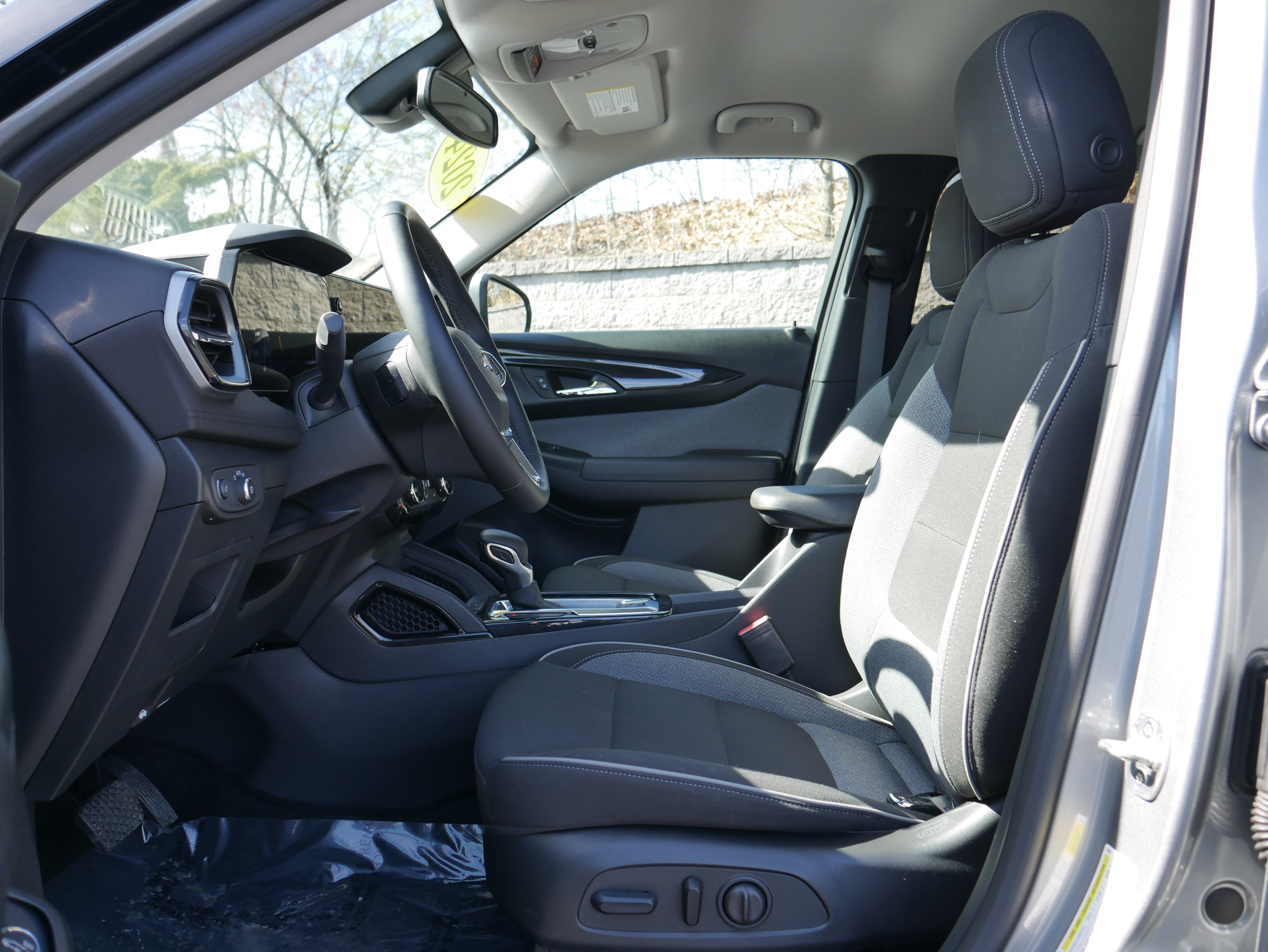 Certified 2024 Chevrolet TrailBlazer LT w/ Convenience Package AWD/4WD image 12