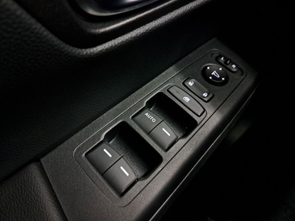 Used 2025 Honda CR-V LX image 25