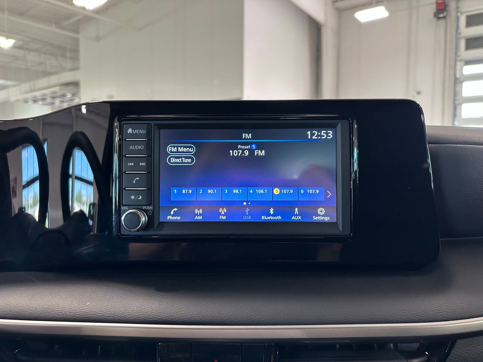 Used 2025 Nissan Kicks S image 23